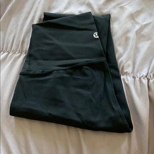 lululemon wunder under leggings in black size 2
